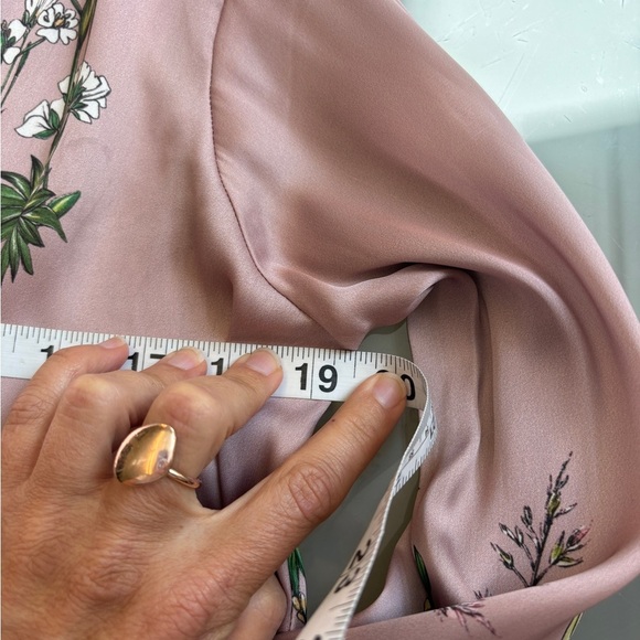 Zara Blush Pink Silky Satiny Long Sleeve Bodysuit Floral Graphic Design Small - Picture 8 of 9